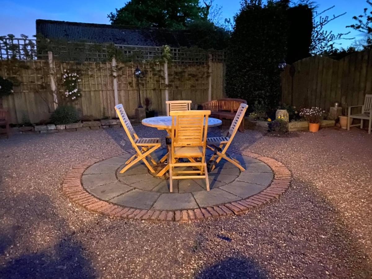 High View Cottage Uttoxeter Exterior photo