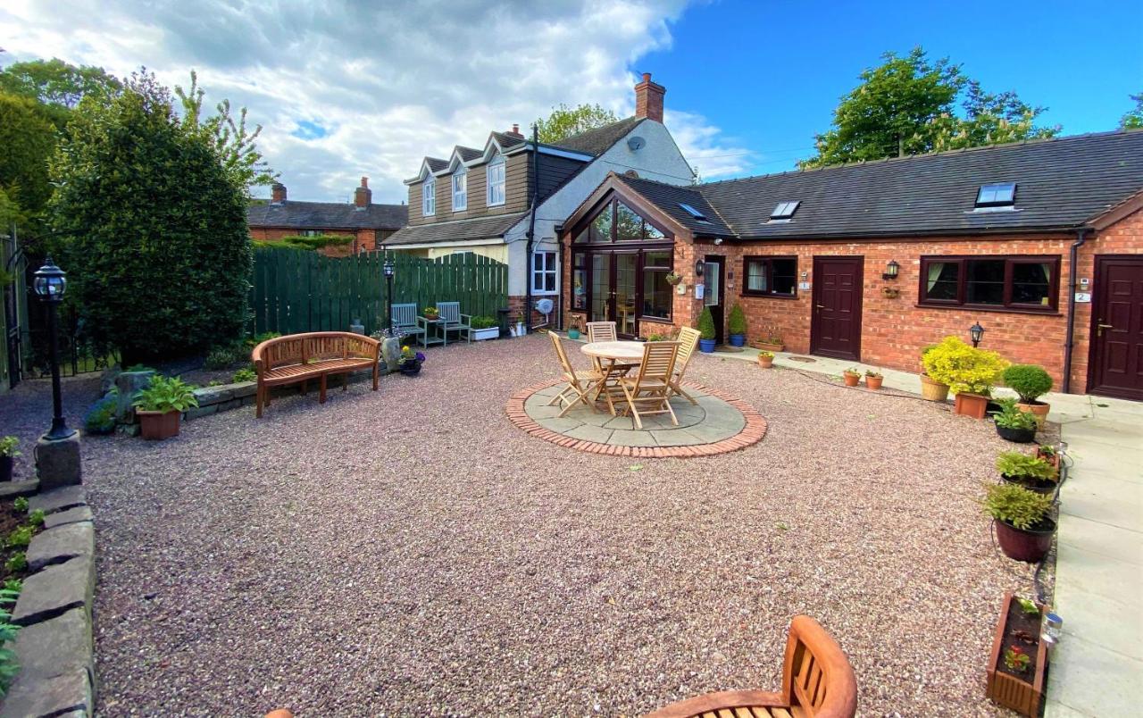 High View Cottage Uttoxeter Exterior photo